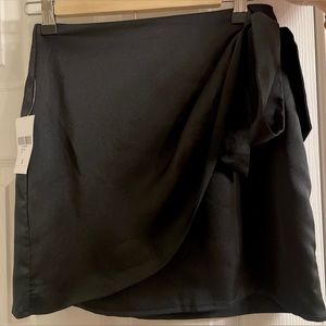 NWT Forever 21 Satin Skirt Black Small